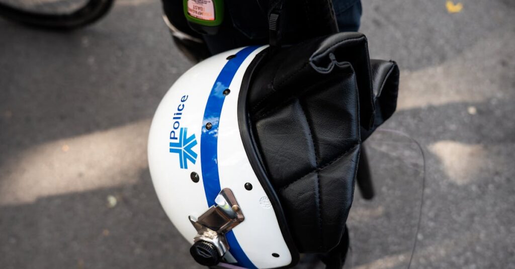 自転車が軽車両として扱われる道路交通法のルールと罰金の基本をわかりやすく解説する図解