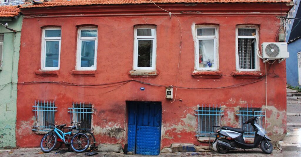 2026年に罰金対象となる自転車違反行為10選を図でまとめた安全啓発イメージ