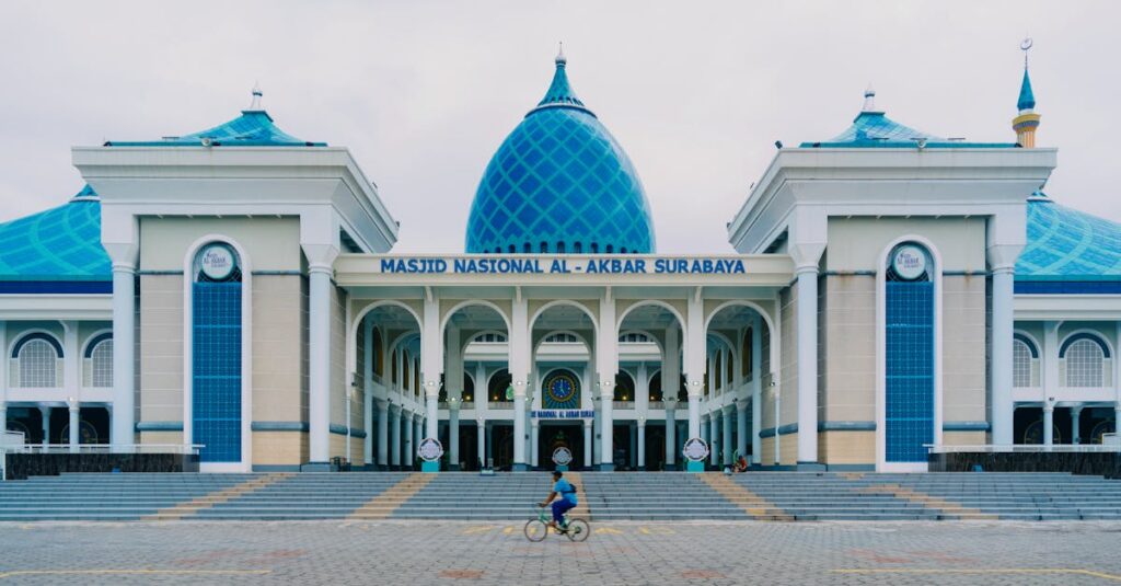 2026年に罰金対象となる自転車違反行為10選を図でまとめた安全啓発イメージ