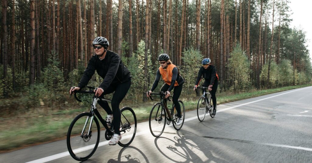 自転車の正しいルールを守り罰金や事故を防ぐことを呼びかける前向きなイメージ