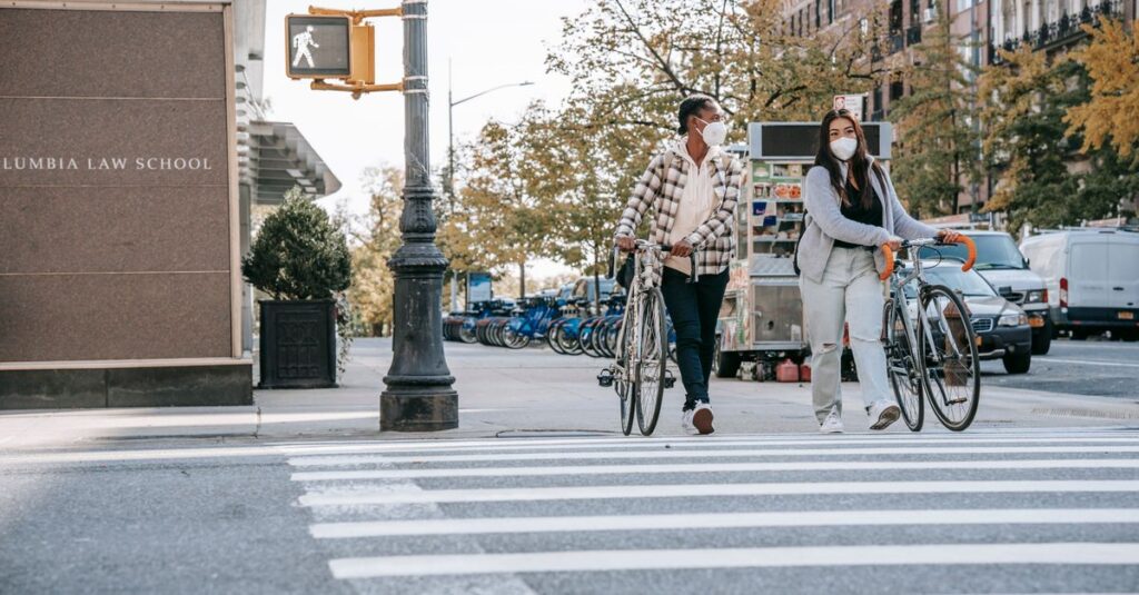 2026年改正道路交通法で変わった自転車のルールと罰金制度を説明する図解