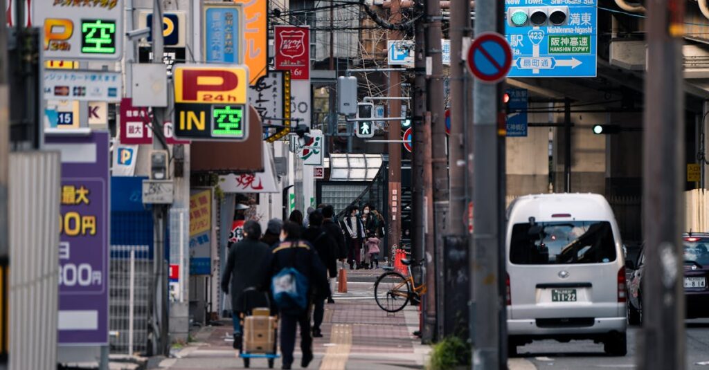 信号無視やスマホ運転など自転車の罰金対象となる代表的な違反行為を説明する図解