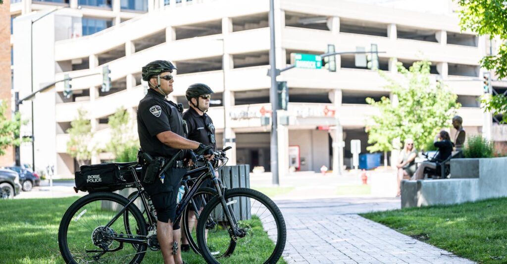 自転車青切符制度の今後の展望や社会の安全意識向上を示す未来志向のイメージ画像
